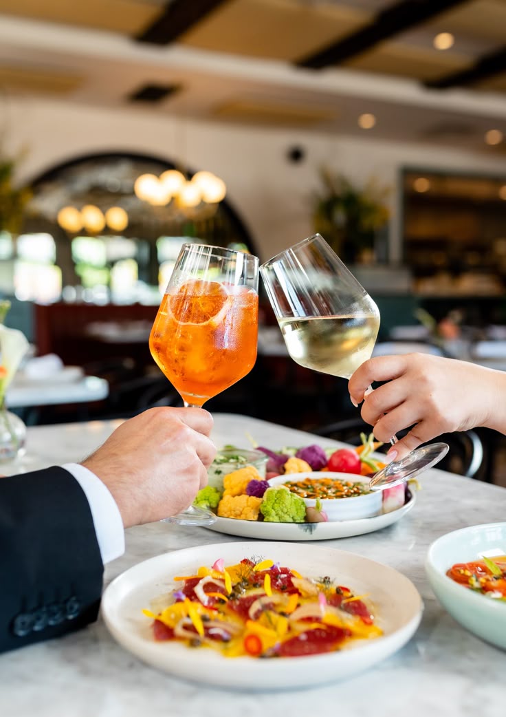 Fancy Restaurant Aesthetic Branding Photoshoot with Dallas Branding Photographer, Monika Normand Plat serveur